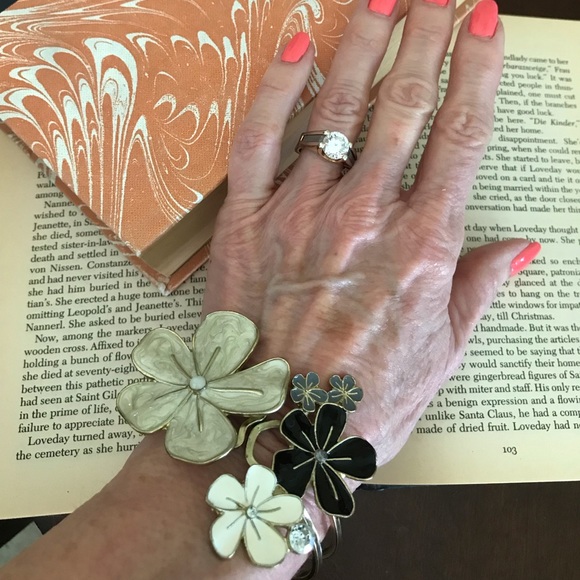 Statement Bracelet - Picture 5 of 6